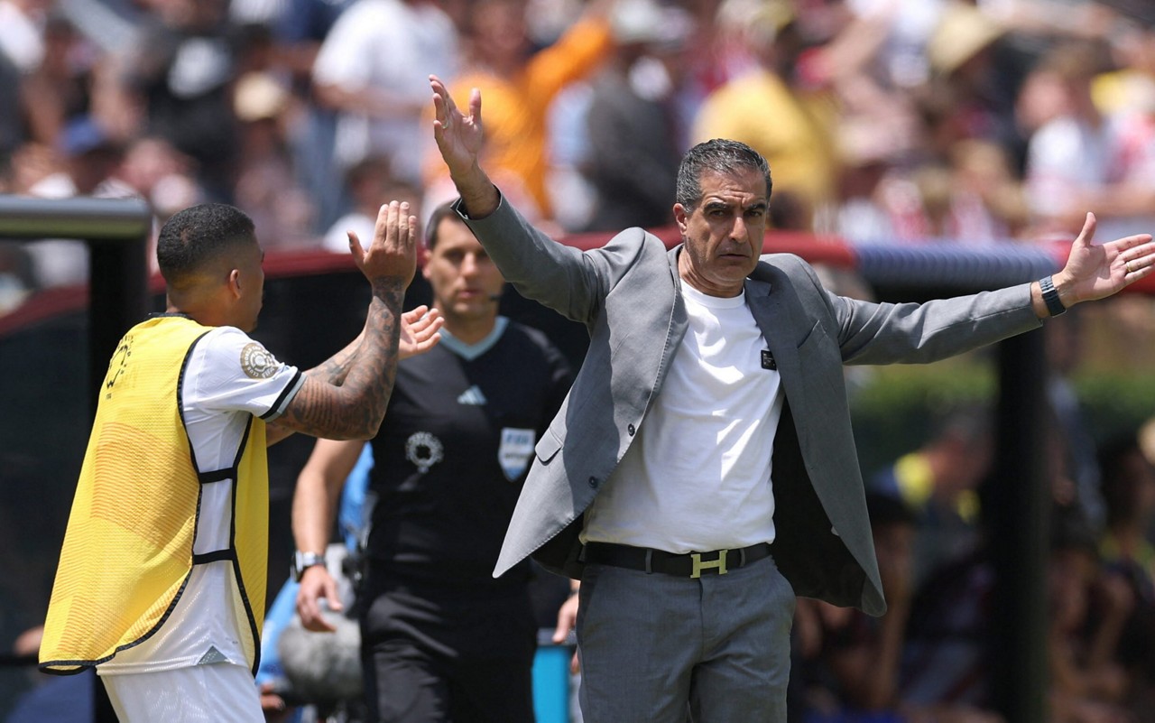 Renato Paiva é o técnico do Botafogo (Foto: Stu Forster/AFP)