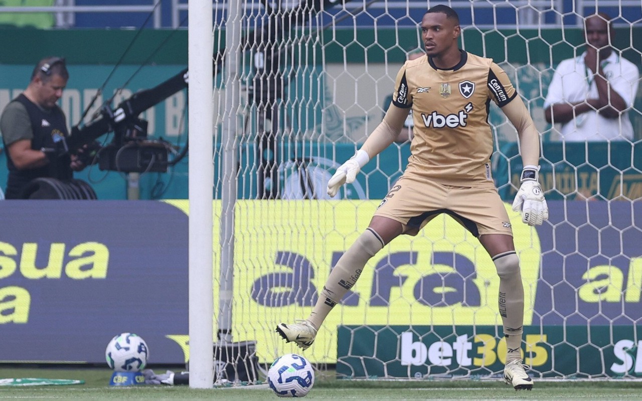 John foi um dos destaques do Botafogo nas conquistas da Libertadores e do Brasileirão (Foto: Vitor Silva/Botafogo)