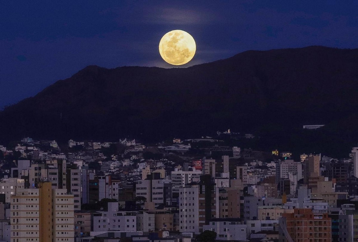 Última superlua de 2025 poderá ser vista nesta quinta-feira