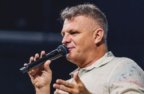 Apóstolo estava afastado das atividades na igreja