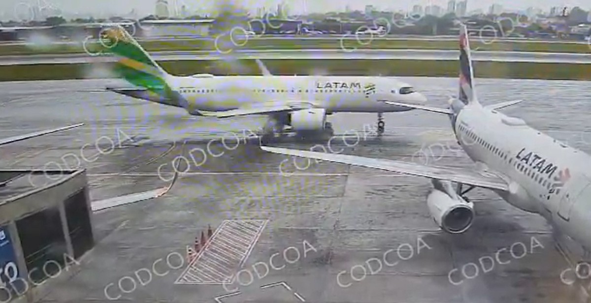 Vídeo mostra momento de colisão entre aviões em Congonhas