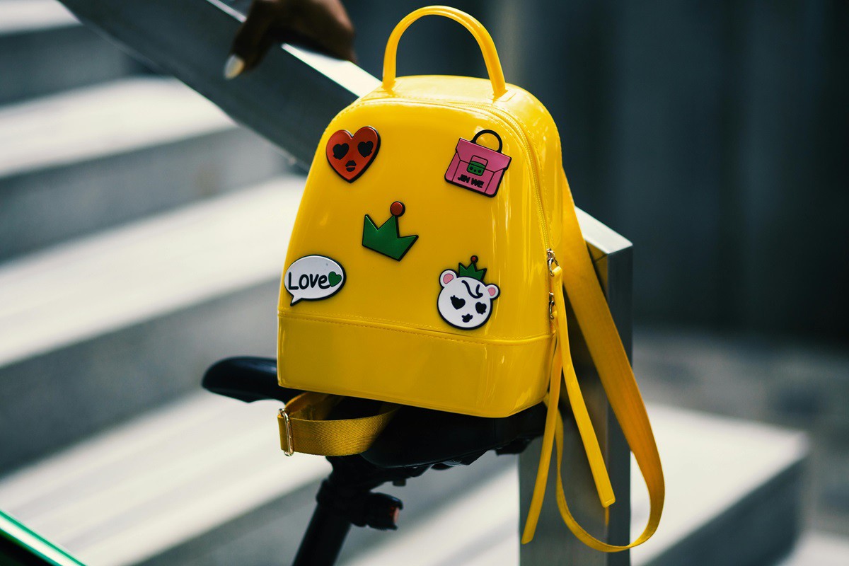 Bilhete em mochila chamou atenção da direção e salvou vítima de cárcere privado 