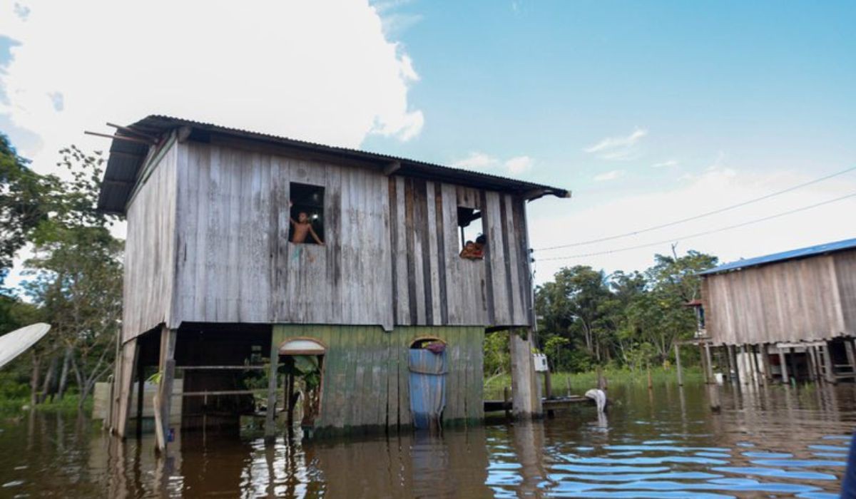 A previsão para os próximos dias é de chuvas intensas, com alerta amarelo de perigo potencial de alagamento, nas regiões norte e centro amazonense