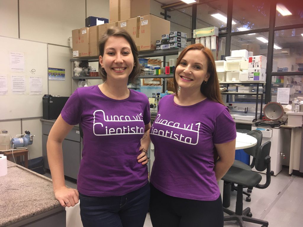 As cientistas Laura de Freitas e Ana Bonassa, do projeto Nunca Vi 1 Cientista 