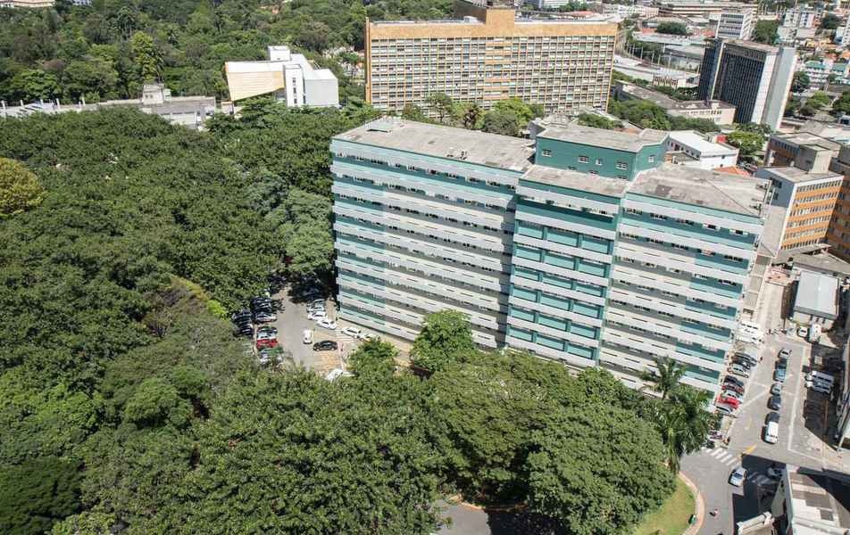 UFMG se posiciona após novos cortes do governo federal no MEC e os classifica como 'injustificável'