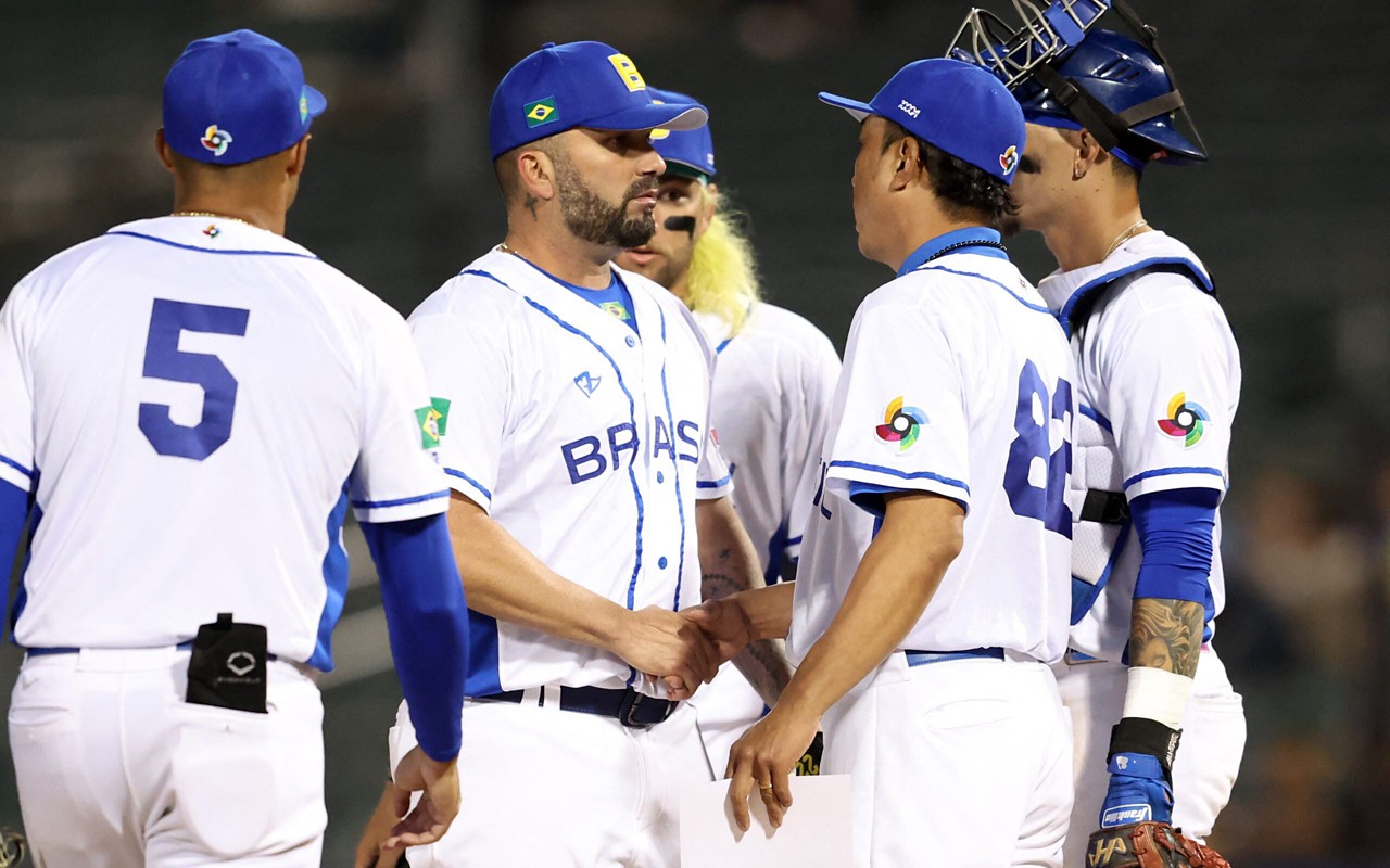 Brasil venceu a Alemanha e se classificou para a Copa do Mundo de Beisebol (Foto: Chris Coduto / AFP)