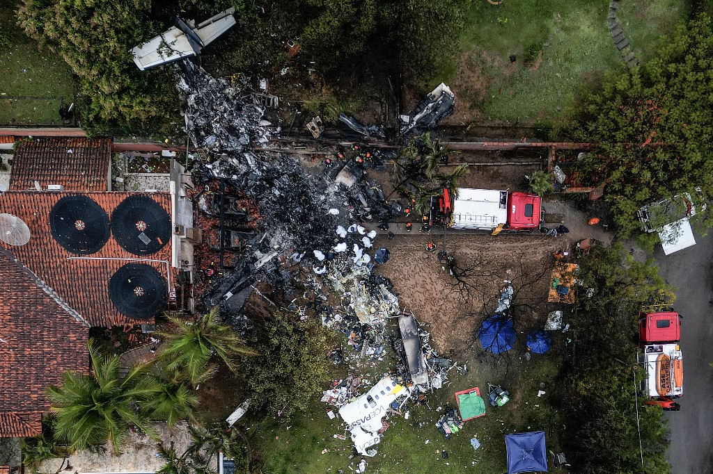 Queda de avião deixou 62 mortos