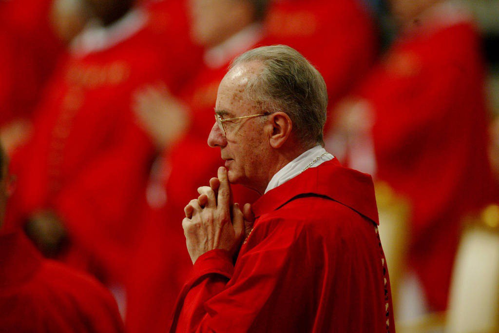 O cardeal dom Cláudio Hummes durante missa Basílica de São Pedro, no Vaticano, em 2005.