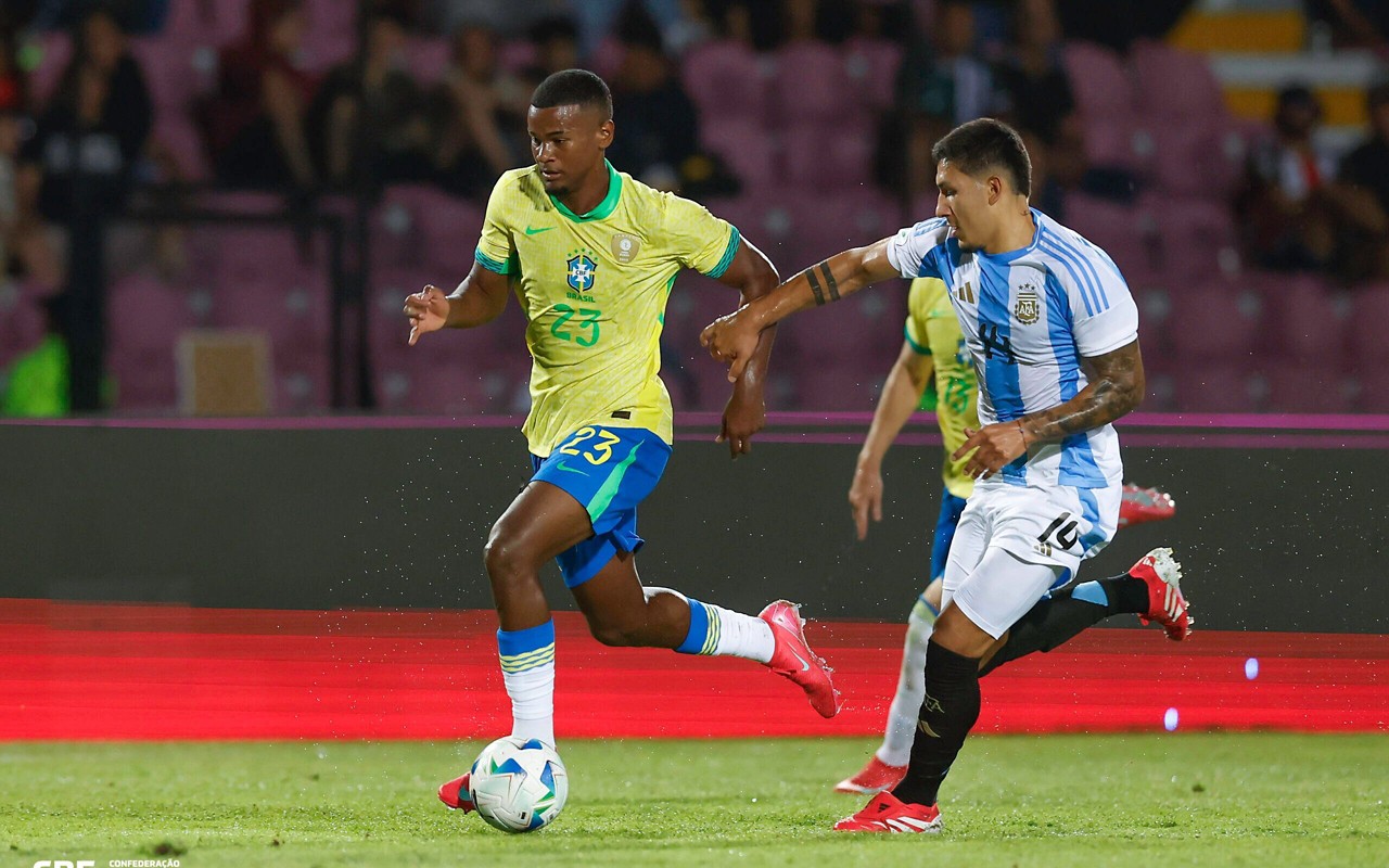 Brasil e Argentina têm seis pontos na tabela de classificação (Foto: Rafael Ribeiro/CBF)