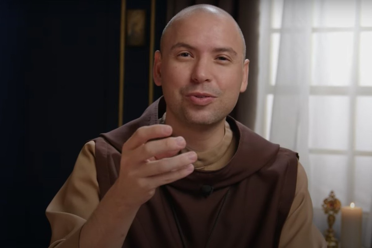 Frei Gilson tem alcançado milhões de fiéis por meio de suas redes sociais, especialmente o Youtube