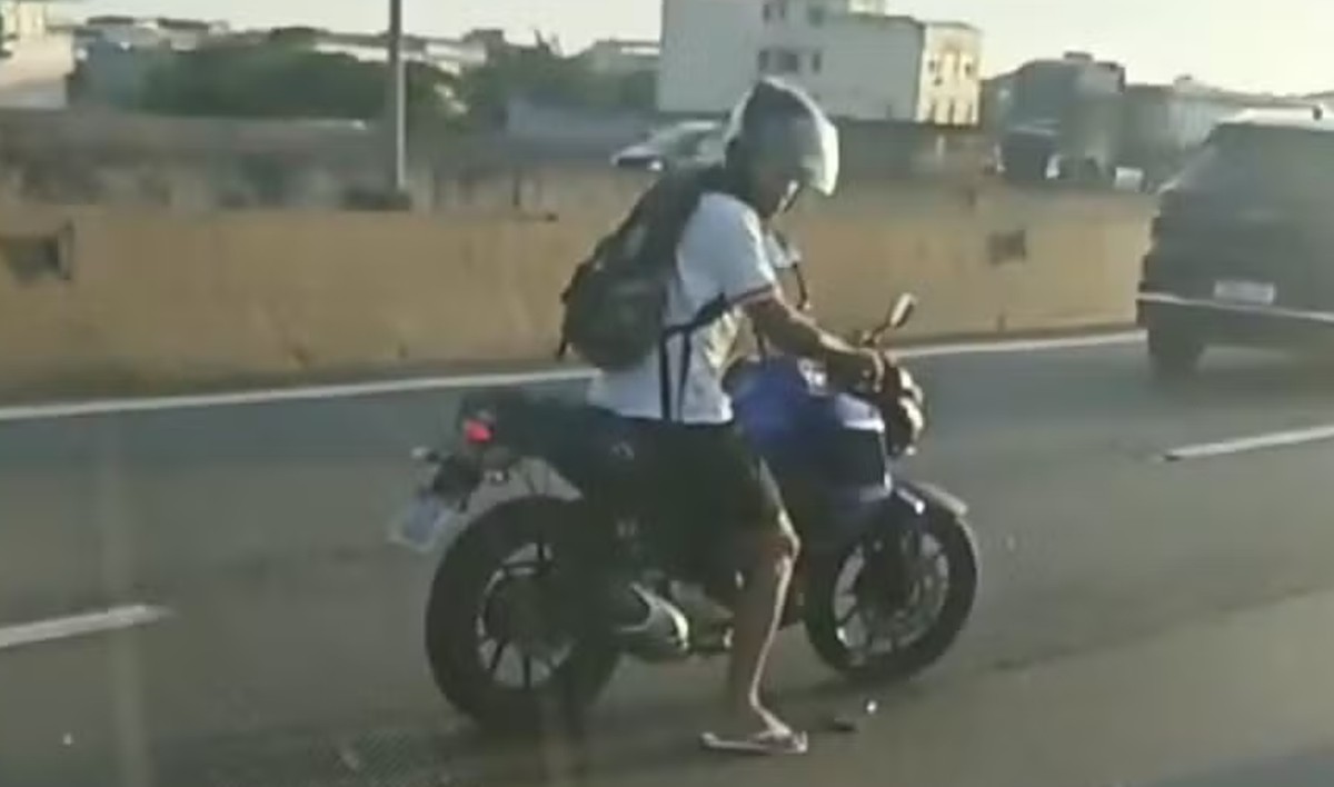 Polícia investiga homem suspeito de furtar celular de agente morto no Rio de Janeiro 