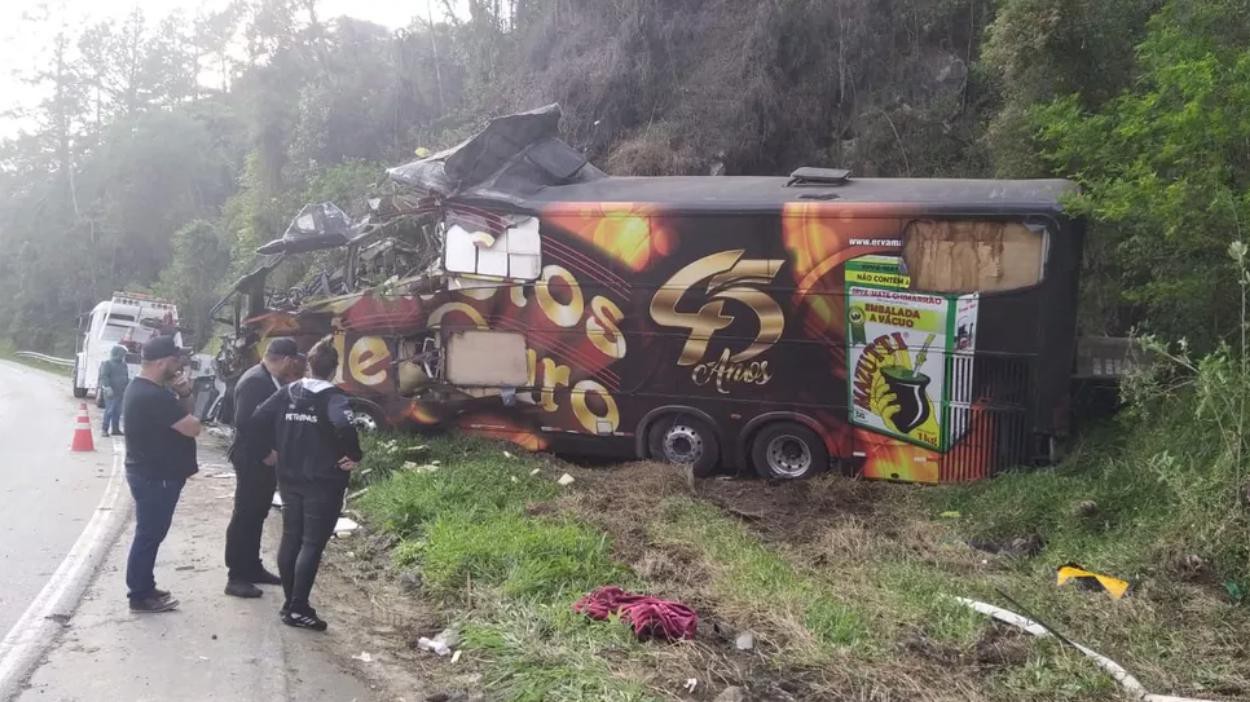 Morre Airton Machado, vocalista do Garotos de Ouro, em acidente aos 62 anos
