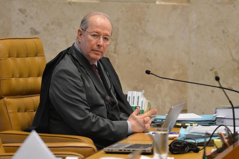 O ministro Celso de Mello está em licença médica e tem o retorno previsto para o dia 26 de setembro