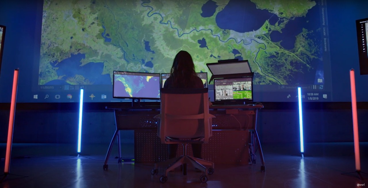 Especialista da Imagem Geosistemas analisa diferentes dados geográficos