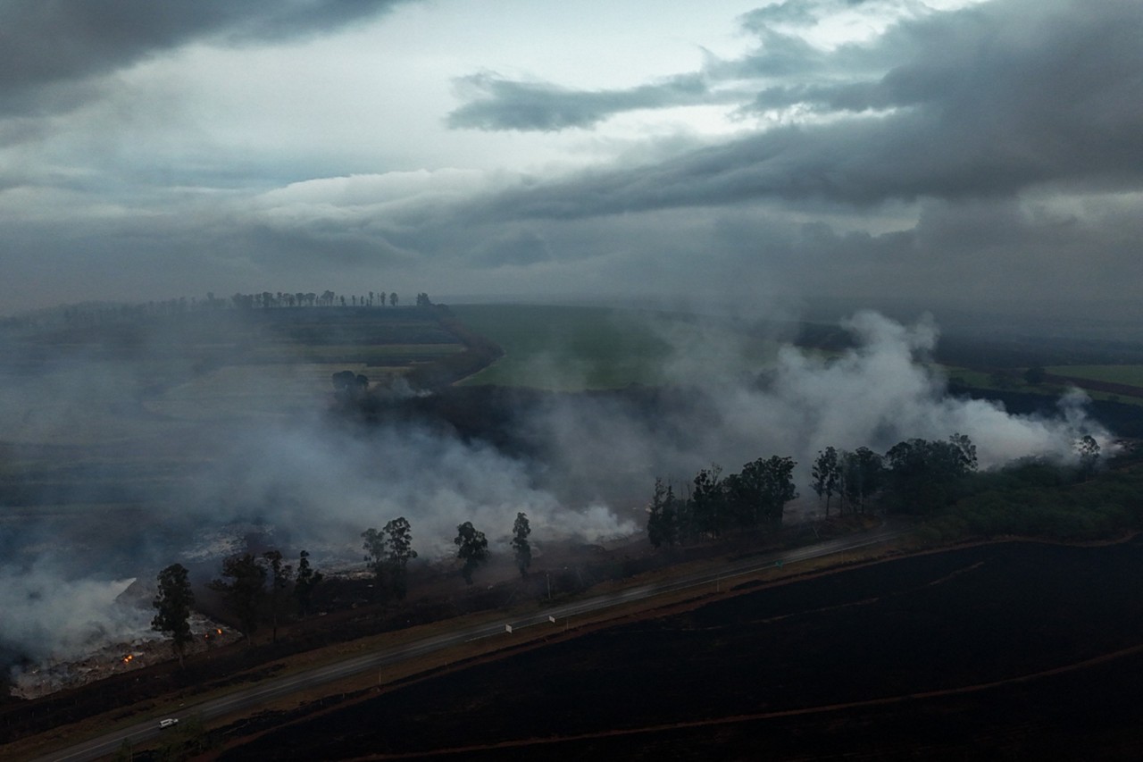 Incêndios em São Paulo deixaram quase 50 cidades em estado de alerta máximo no fim de semana