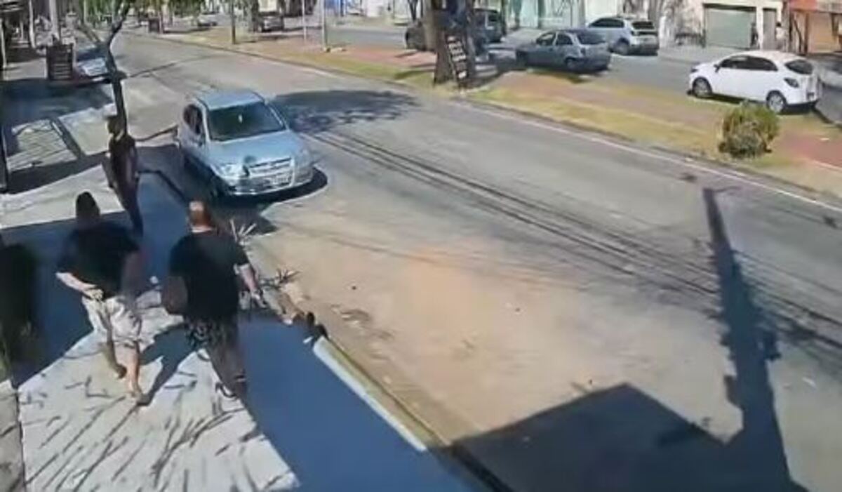 Imagem de vídeo mostra suspeitos antes do crime