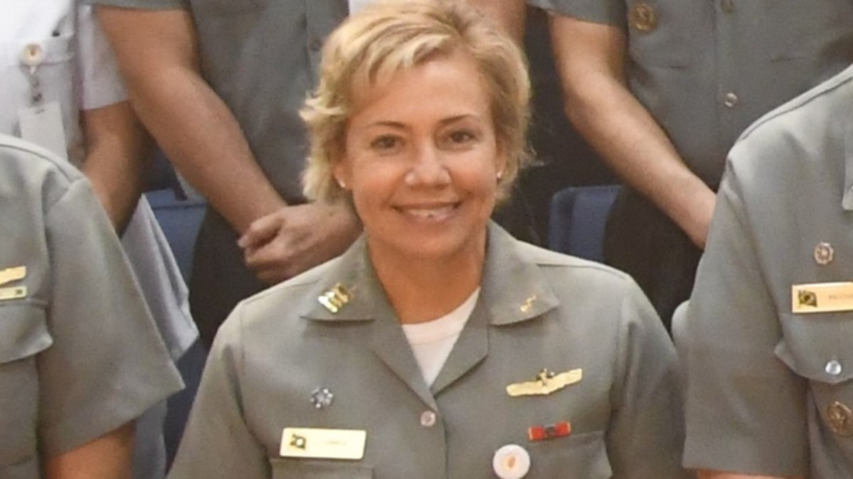 Médica militar Gisele Mendes de Souza e Mello morreu vítima de bala perdida