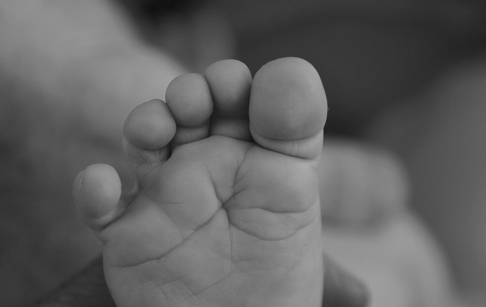 Bebê um mês morreu em Patos de Minas.