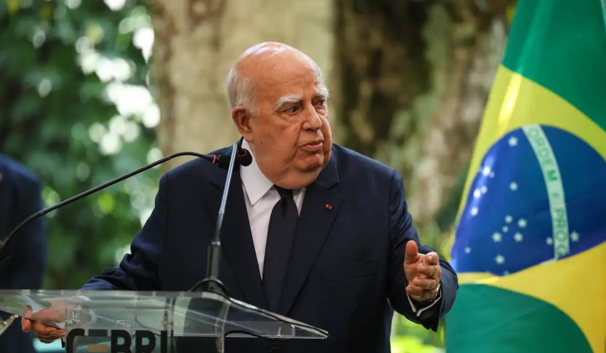 
Azambuja era colaborador do Centro Brasileiro de Relações Internacionais e estava trabalhando em um livro que reunia textos diplomáticos
