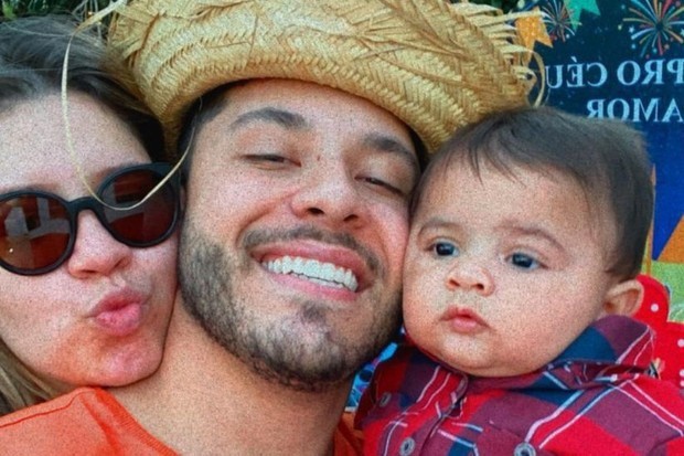 Marília deixou o filho com Murilo logo antes de embarcar para Caratinga; a cantora morreu nessa sexta-feira (4) num acidente aéreo na região do Rio Doce