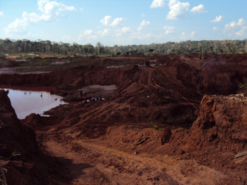 Garimpo e a mineração são ilegais em terras indígenas