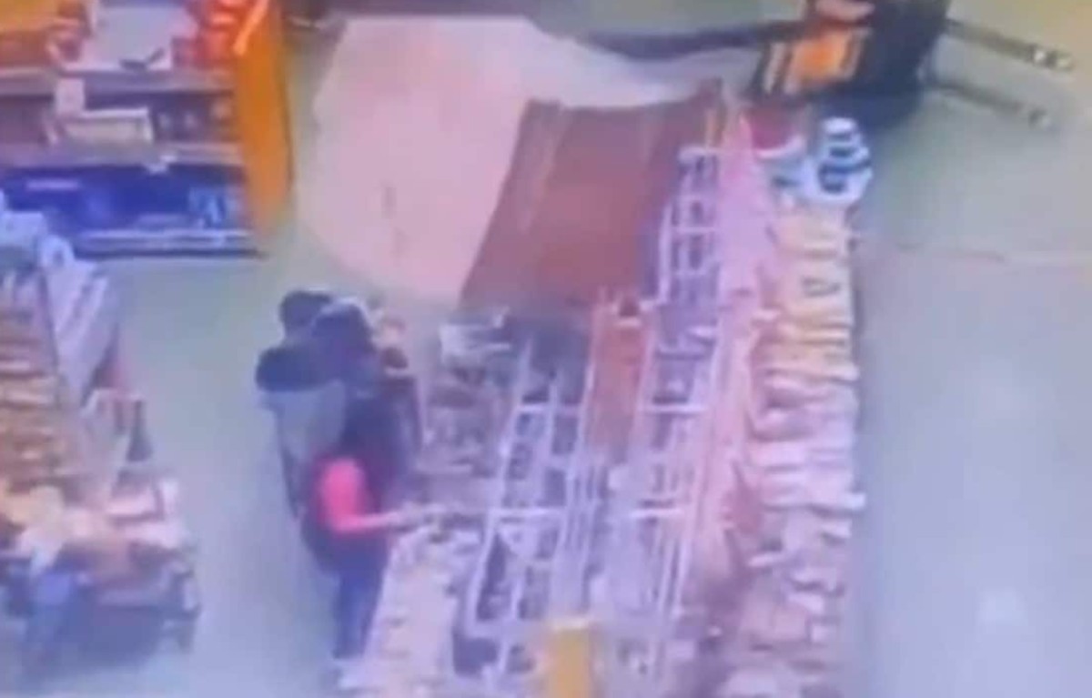 Mulher foi atingida por carga de leite condensado e precisou passar por cirurgia 