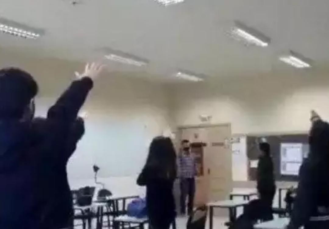 Alunos fazem saudação nazista em sala de aula em Criciúma (SC) e são suspensos