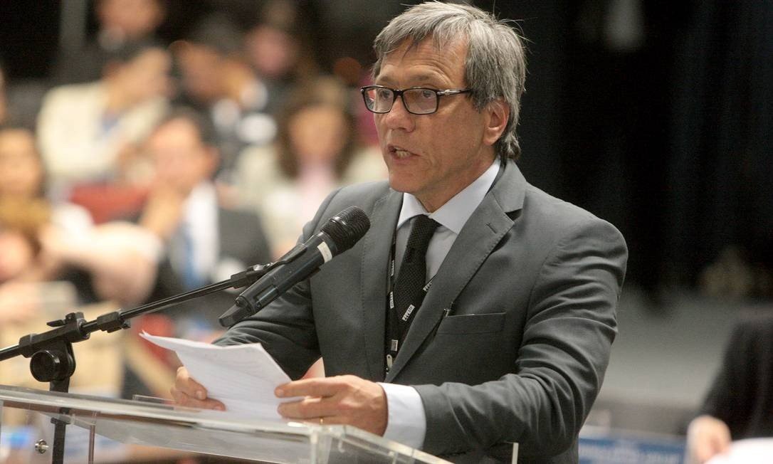Olímpio Barbosa de Morais Filho, diretor do Centro Integrado de Saúde Amaury de Medeiros (Cisam)