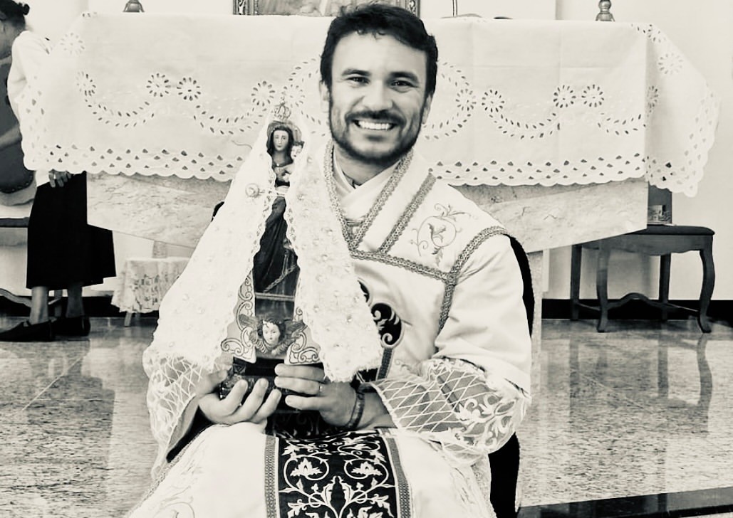 Padre Fabrício Rodrigues morreu aos 29 anos em um acidente de moto