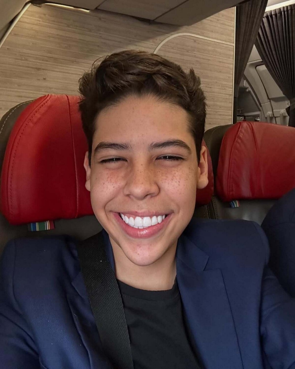 Miguel Oliveira, adolescente de 15 anos, é conhecido como pastor mirim