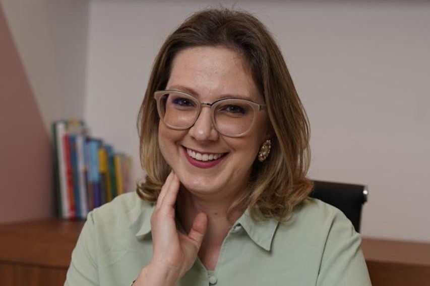 A pediatra e membro da Câmara Técnica de Alergia e Imunologia Sarah Langer é uma das vítimas do voo que ia de Cascavel (PR) a Guarulhos (SP) nessa sexta-feira (9/8)
