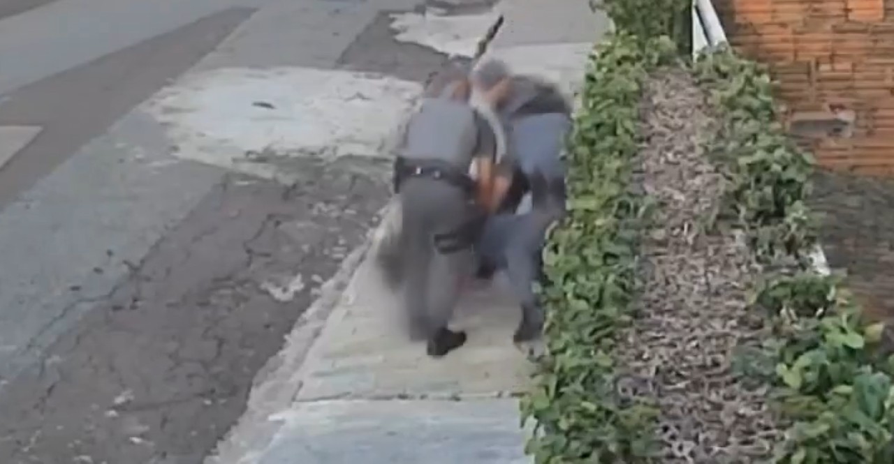 Mulher desmaiou após a agressão