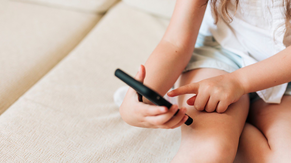 Menina de 11 anos gravou vídeo com falas racistas, além de xenofóbicas e gordofóbicas