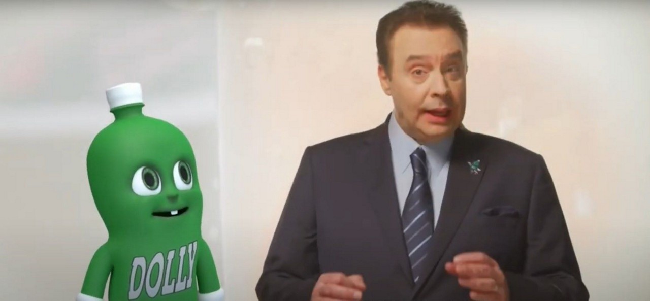 Laerte Codonho em propaganda do refrigerante Dolly