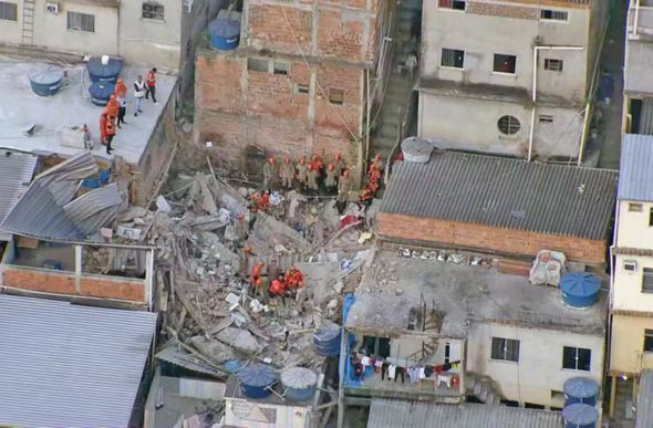 Casa que desabou está localizada em Cascadura, na zona norte do Rio de Janeiro
