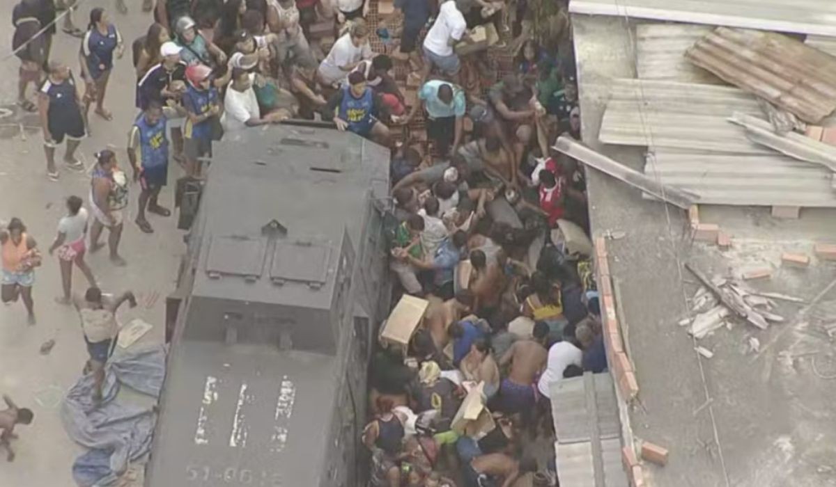 A carga foi totalmente saqueada em aproximadamente cinco minutos