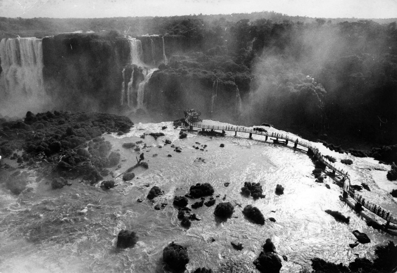 Sete Quedas foi inundada há 40 anos