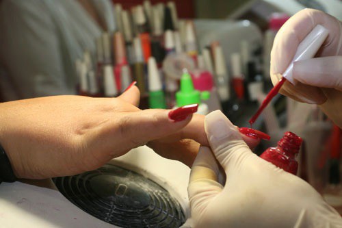 Gel Aplicação é feita em uma hora e meia; manutenção, em uma
