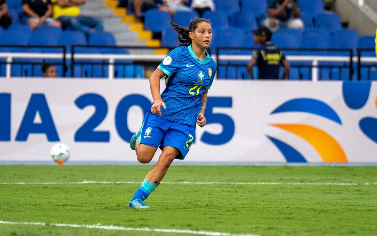 Camisa 21, Evelin marcou o gol da vitória do Brasil sobre a Colômbia, pela última rodada da fase final do Sul-Americano Feminino Sub-17 (Foto: Nelson Terme/CBF)