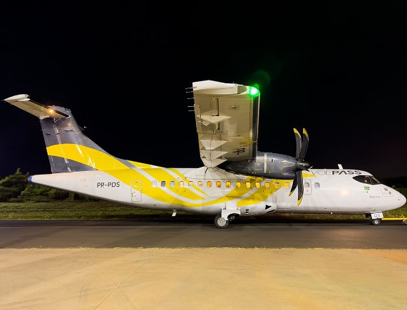 Um avião da companhia Voepass Linhas Aéreas caiu na cidade de Vinhedo (SP), na tarde desta sexta-feira (9)