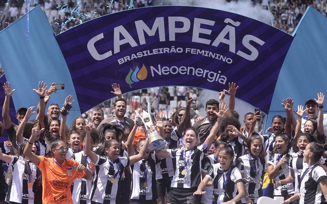 Corinthians, a equipe mais vitoriosa do Brasileirão Feminino, busca seu sétimo título na edição de 2025. (Foto: Alan Morici/AGIF)