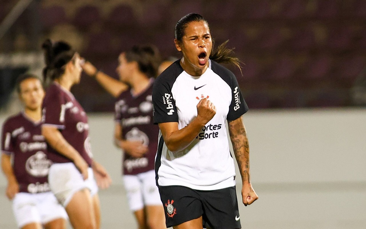 Vic Albuquerque comemora gol pelo Corinthians. (Foto: Agência Corinthians)
