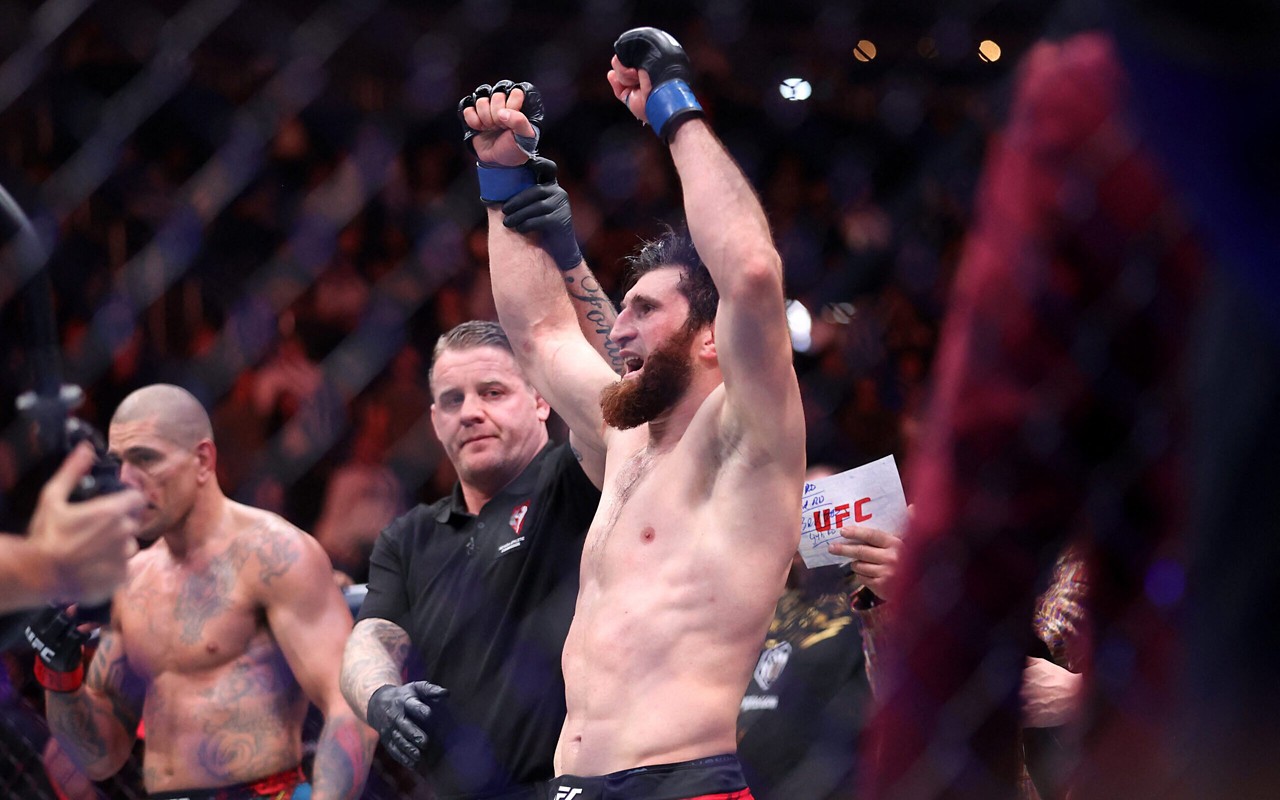 Magomed Ankalaev derrotou Alex "Poatan" Pereira no UFC 313 (Foto: Ian Maule/AFP)