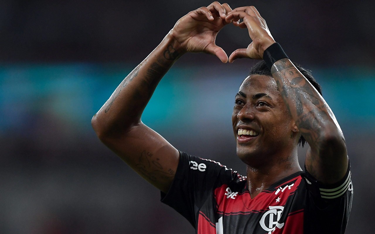 Bruno Henrique disse que Flamengo sonha alto (Foto: Thiago Ribeiro/AGIF)