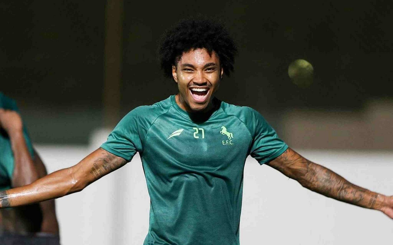 Vitinho está livre no mercado após agem na Arábia Saudita (Foto: Reprodução/Instagram)