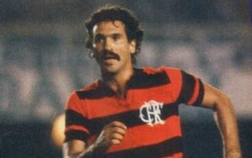 Rondinelli em campo pelo Flamengo (Foto: Acervo Lance!)