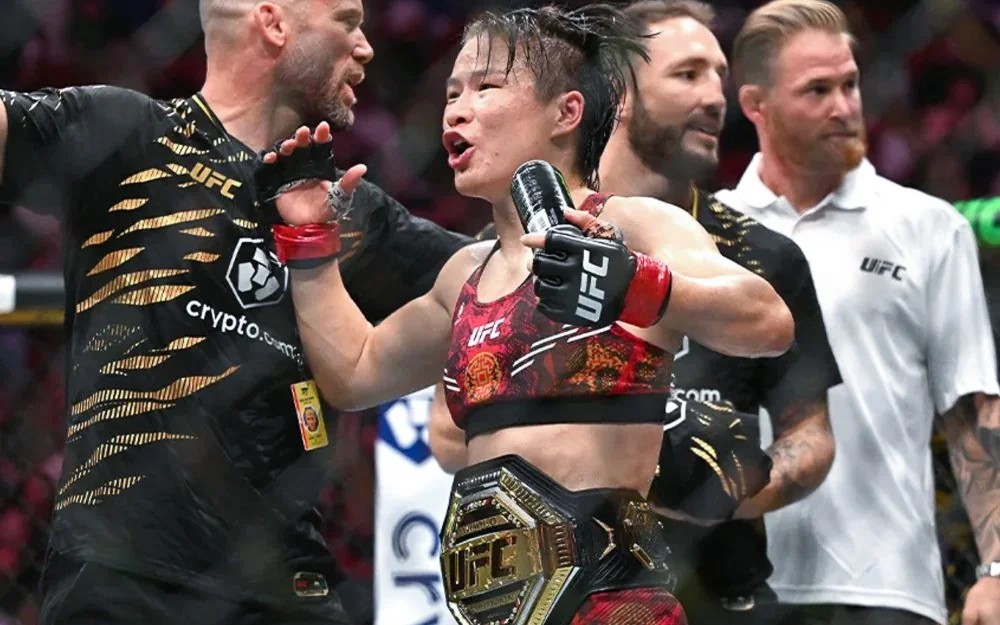 Zhang Weili no UFC 312 (Foto: Saeed Khan / AFP)