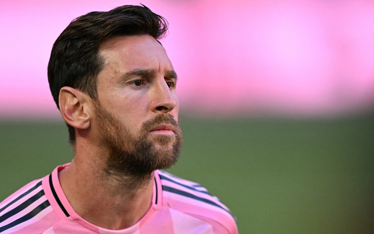 Messi no jogo do Inter Miami contra Al Ahly (Foto: PATRICIA DE MELO MOREIRA/AFP)
