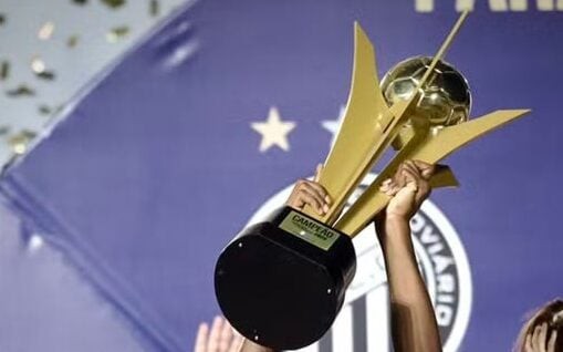 Troféu do Campeonato Paranaense de 2025. Foto: André Jonsson/OFEC