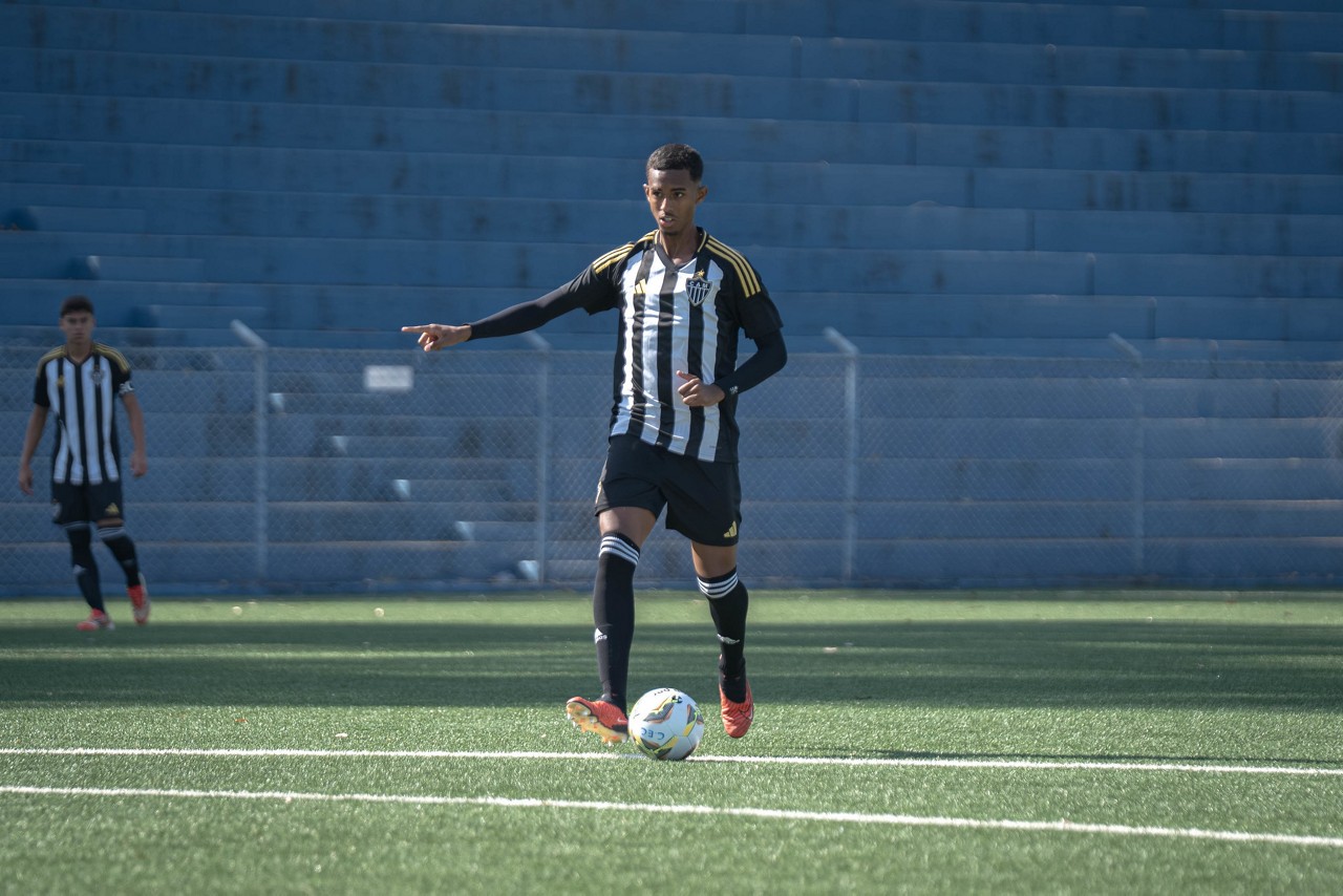 Atlético enfrenta o XV de Novembro pela última rodada da primeira fase do Mineiro Sub-15